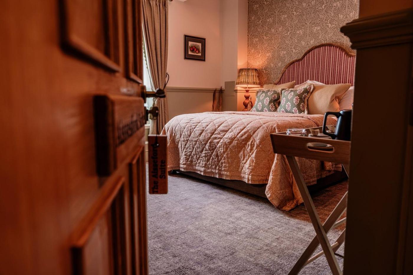 The Ashford Arms 4*