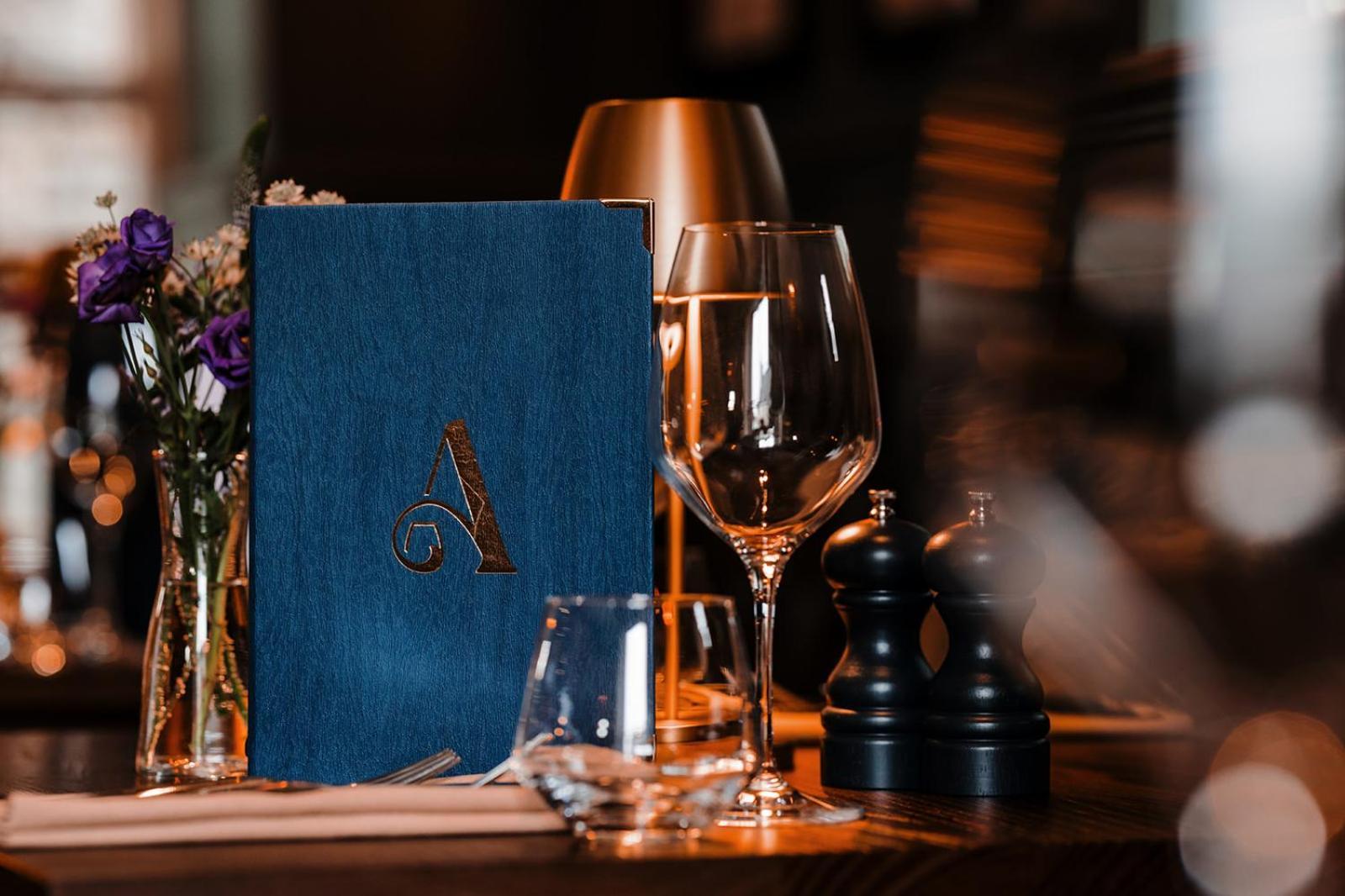 The Arms Hotel 4*